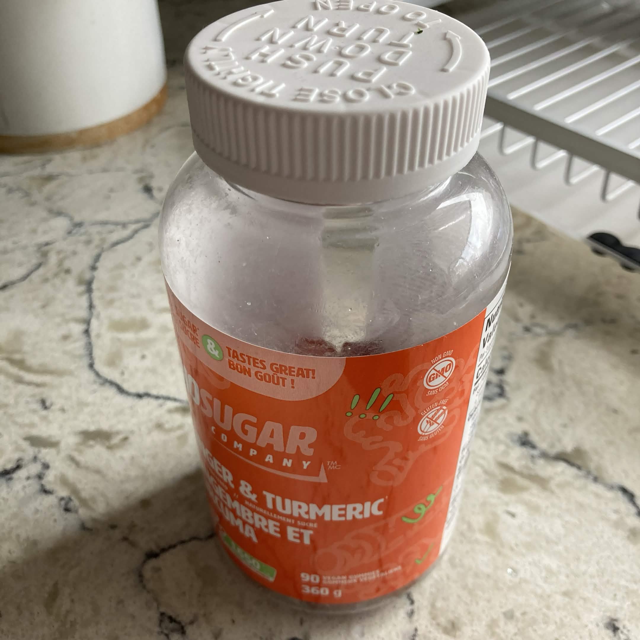 opening and grabbing vitamin gummy<br><audio controls src='/audio/11.m4a'></audio>